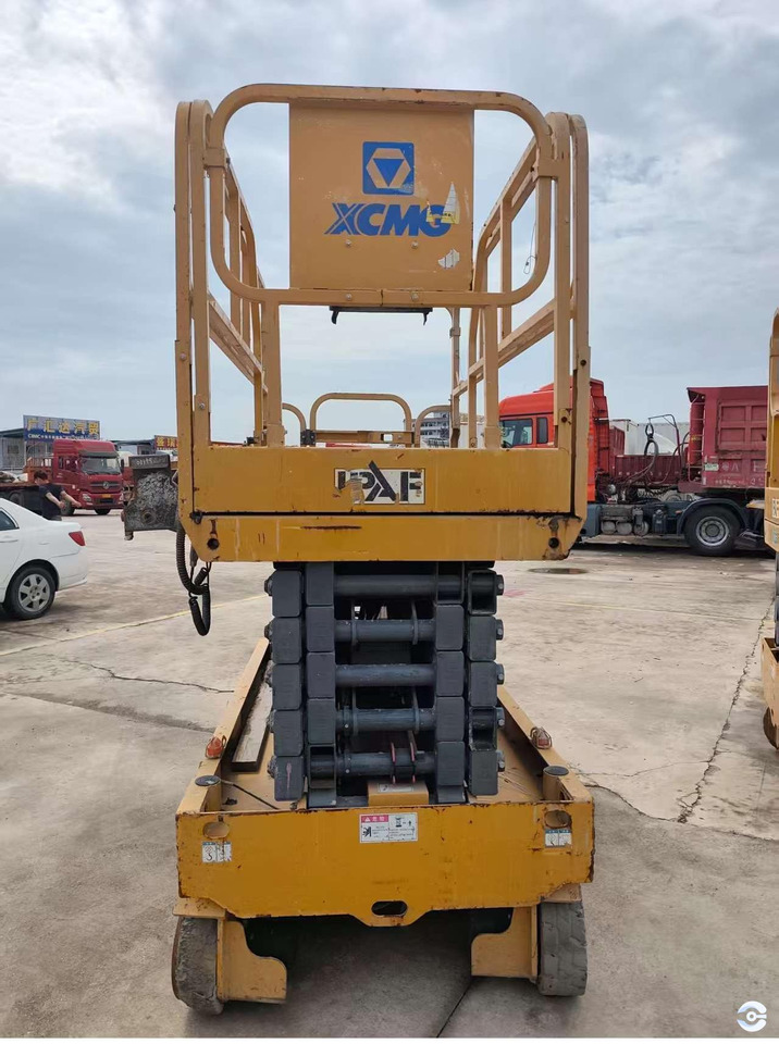 XCMG XG1412HA-Li battery electric mobile scissor lift 14m price - Ngritës gërshërë: foto 3 XCMG XG1412HA-Li battery electric mobile scissor lift 14m price - Ngritës gërshërë: foto 3