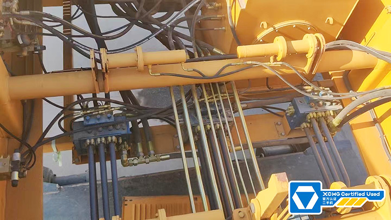 XCMG XGC650 650 ton second hand crawler crane for sale - Vinç me zinxhir: foto 2 XCMG XGC650 650 ton second hand crawler crane for sale - Vinç me zinxhir: foto 2