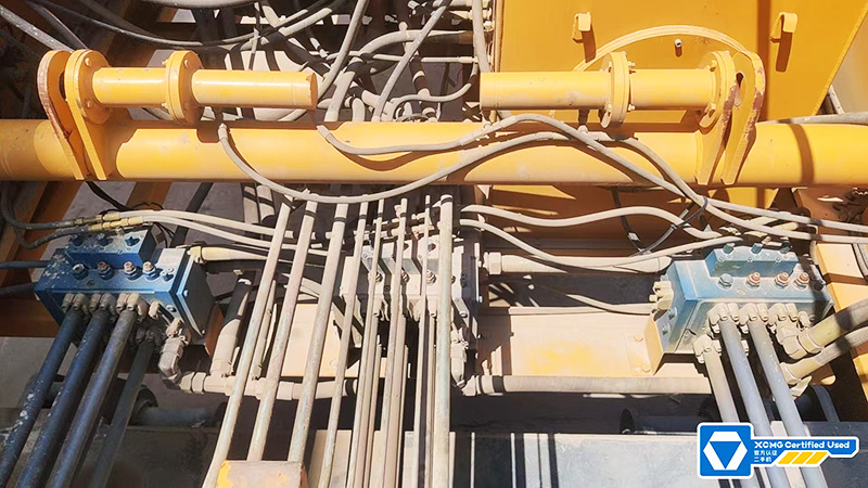 XCMG XGC650 650ton used hydraulic crawler crane for sale - Vinç me zinxhir: foto 2 XCMG XGC650 650ton used hydraulic crawler crane for sale - Vinç me zinxhir: foto 2