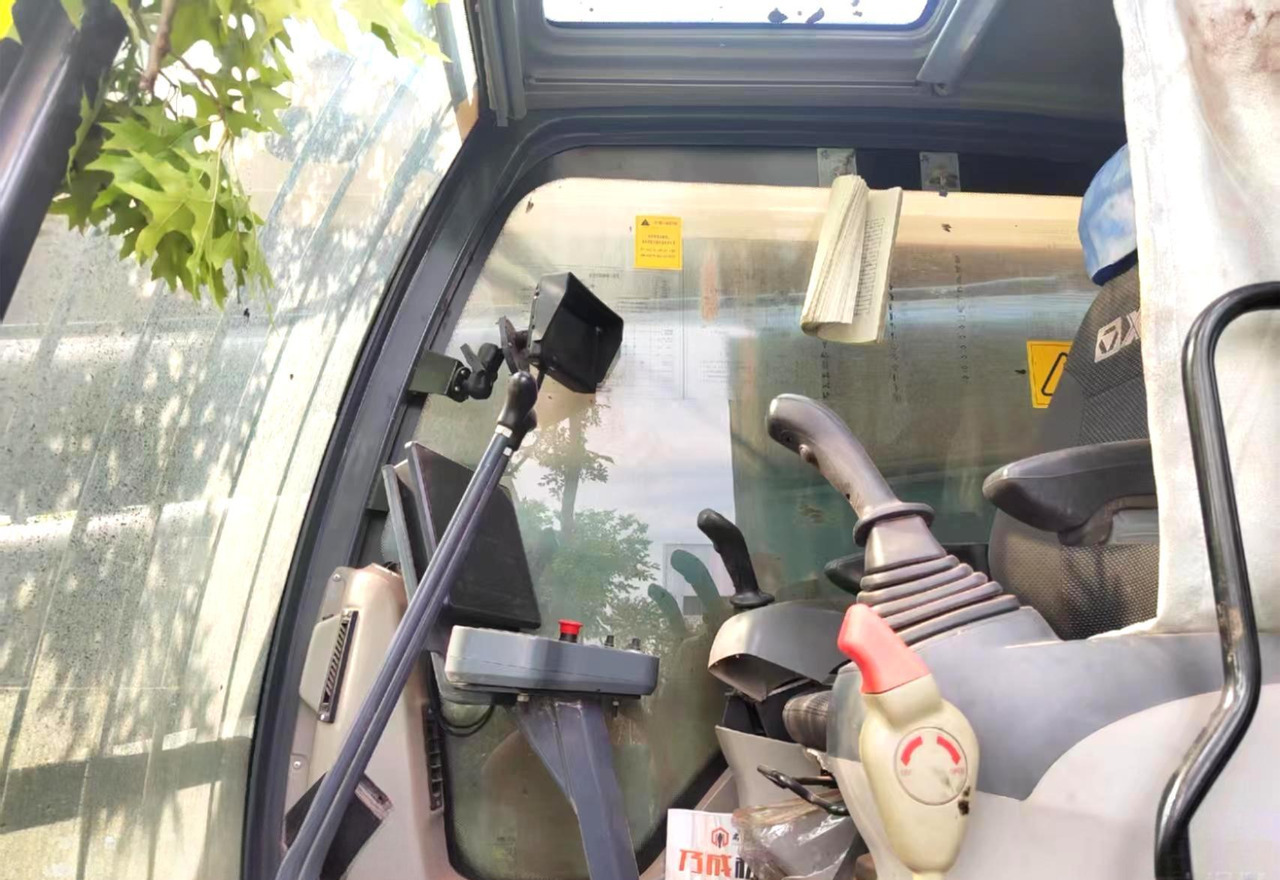 XCMG certified used rotary drilling rig XR240E - Sondë shpimi: foto 5 XCMG certified used rotary drilling rig XR240E - Sondë shpimi: foto 5