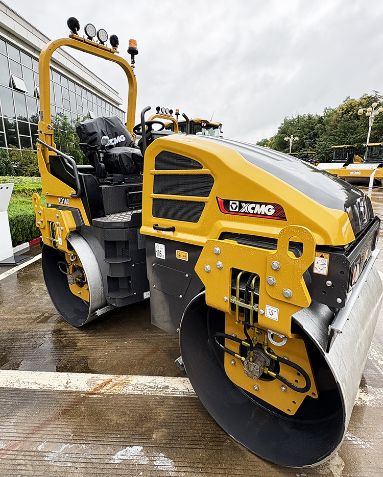 Lizingu i XCMG official XD140 4 ton mini light road roller price XCMG official XD140 4 ton mini light road roller price: foto 6
