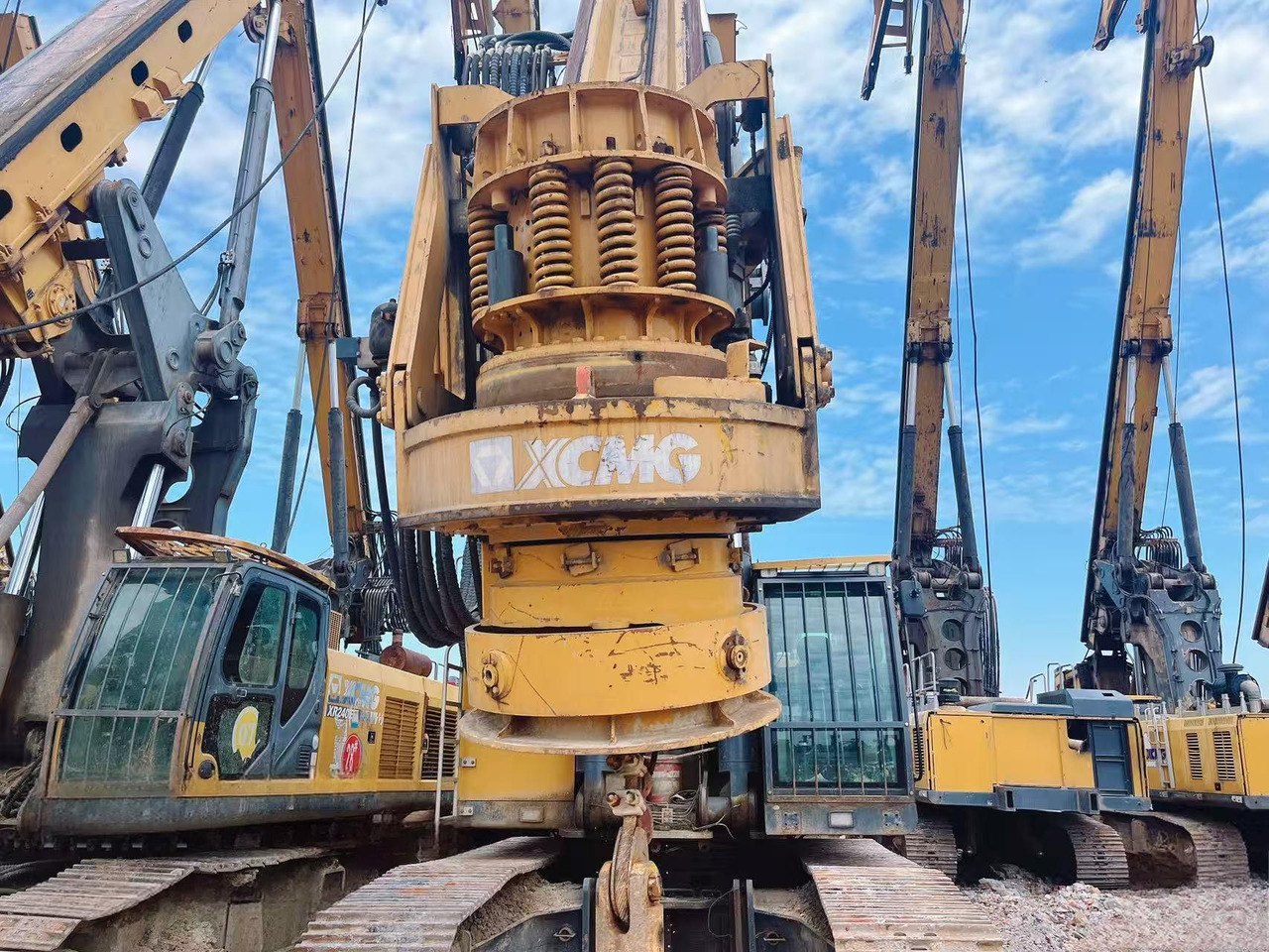 XCMG pililing machine second hand XR360E crawler rotary drilling rig - Sondë shpimi: foto 2 XCMG pililing machine second hand XR360E crawler rotary drilling rig - Sondë shpimi: foto 2