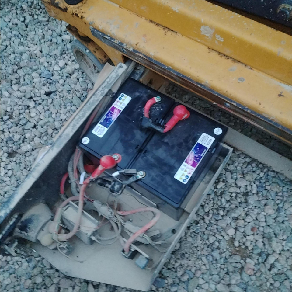 XCMG scissor lift 6m hydraulic Self-propelled scissor lift machine price - Ngritës gërshërë: foto 2 XCMG scissor lift 6m hydraulic Self-propelled scissor lift machine price - Ngritës gërshërë: foto 2