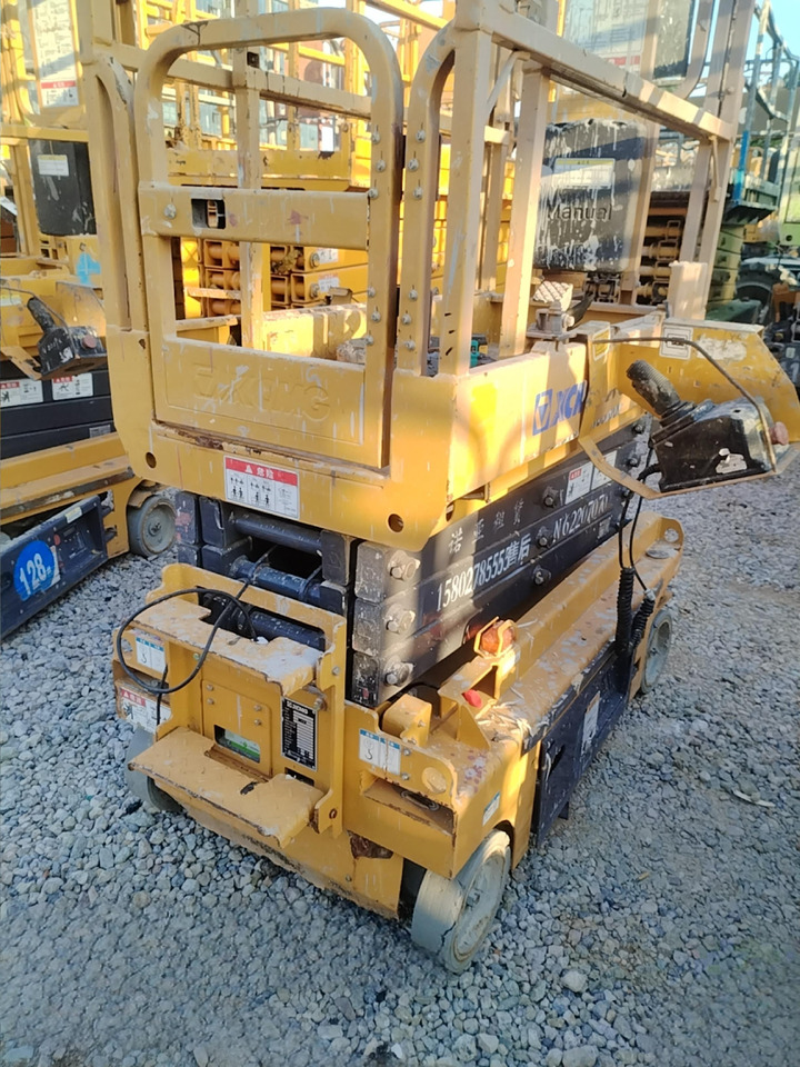 XCMG scissor lift 6m hydraulic Self-propelled scissor lift machine price - Ngritës gërshërë: foto 5 XCMG scissor lift 6m hydraulic Self-propelled scissor lift machine price - Ngritës gërshërë: foto 5