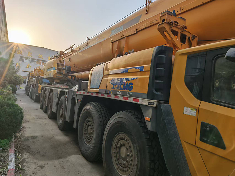 XCMG used XCA460 460ton mobile hydraulic all terrain crane price - Vinç për të gjitha terrenet: foto 2 XCMG used XCA460 460ton mobile hydraulic all terrain crane price - Vinç për të gjitha terrenet: foto 2