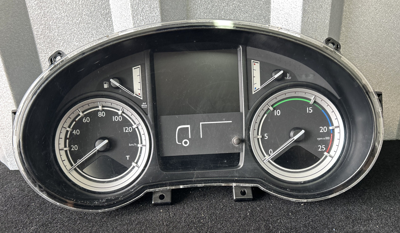 DAF CLOCK COUNTER DAF XF 106 2114867 - Paneli i aparateve: foto 1 DAF CLOCK COUNTER DAF XF 106 2114867 - Paneli i aparateve: foto 1