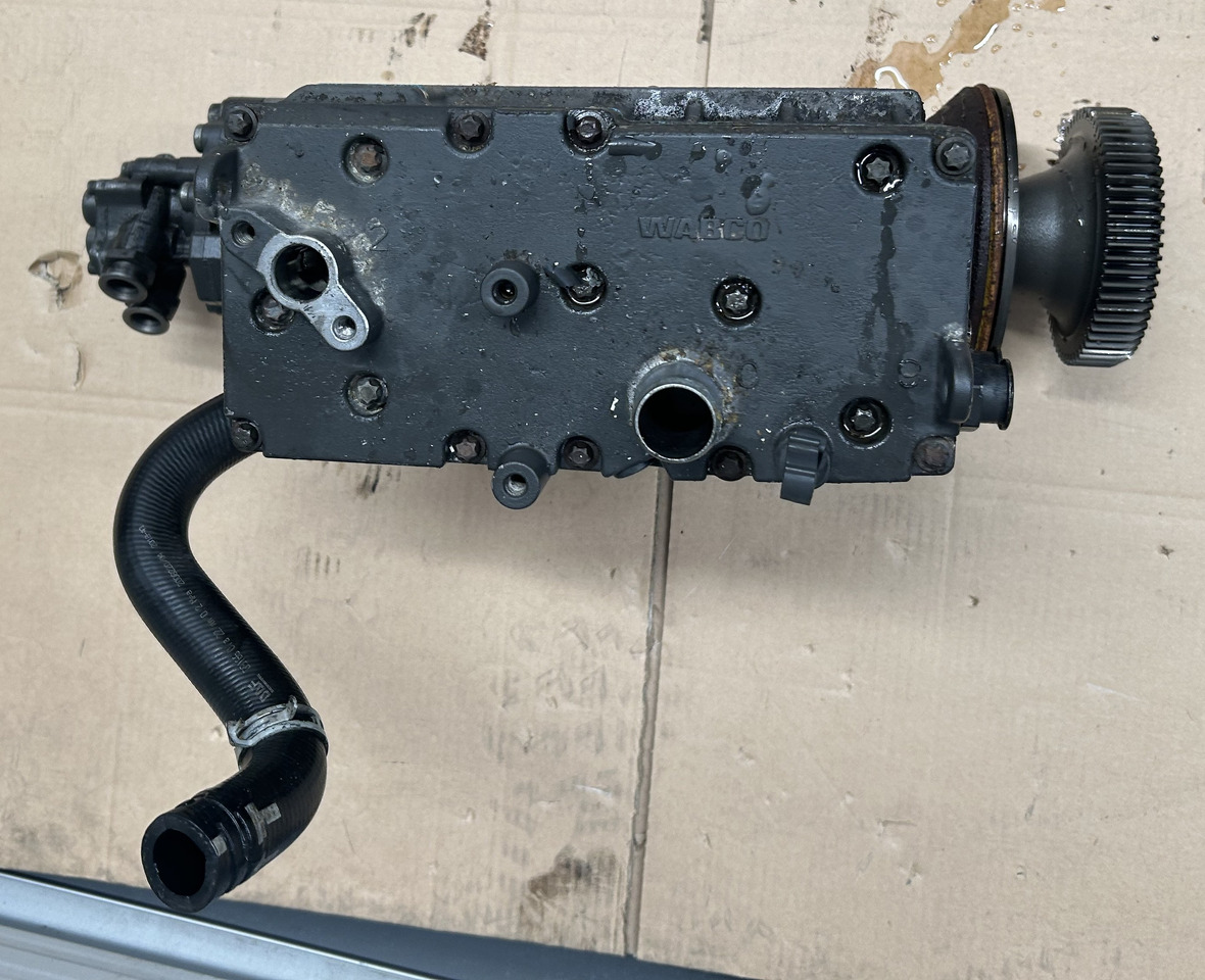 DAF XF 106 480 AIR COMPRESSOR + POWER STEERING PUMP + FUEL PUMP - Kompresori i ajrit të frenave: foto 2 DAF XF 106 480 AIR COMPRESSOR + POWER STEERING PUMP + FUEL PUMP - Kompresori i ajrit të frenave: foto 2