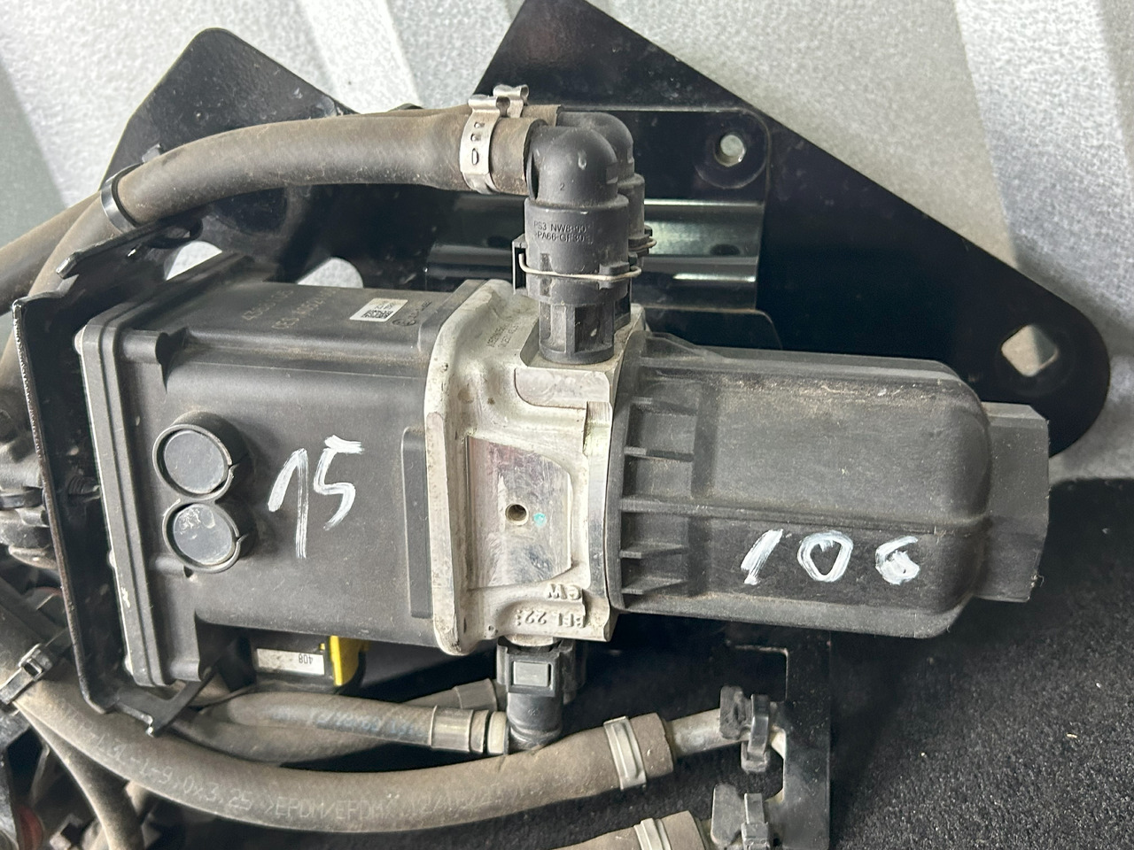 DAF XF 106 ADBLUE KIT - Sistemi i shkarkimit: foto 2 DAF XF 106 ADBLUE KIT - Sistemi i shkarkimit: foto 2