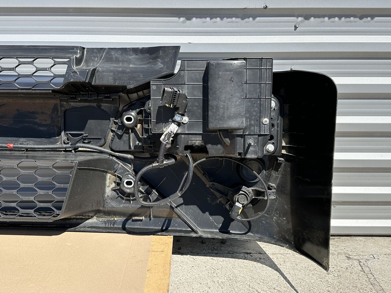 IVECO EUROCARGO/ 5801690602 / 5801745452 / 5801745449 IVECO 5801690602 / 5801745452 / 5801745449 - Parakolp për Kamioni: foto 4 IVECO EUROCARGO/ 5801690602 / 5801745452 / 5801745449 IVECO 5801690602 / 5801745452 / 5801745449 - Parakolp për Kamioni: foto 4