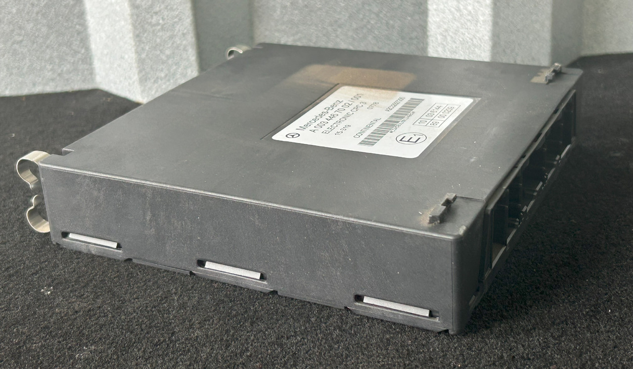 MERCEDES AROCS MP4 CPC3 - ECU: foto 3 MERCEDES AROCS MP4 CPC3 - ECU: foto 3
