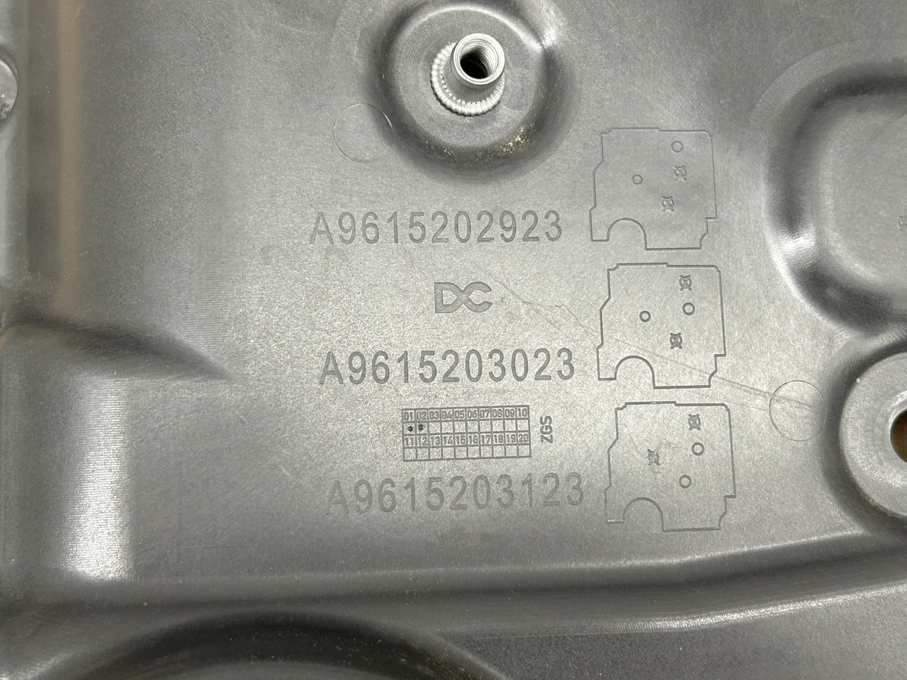 Trupi dhe të jashtme i ri MERCEDES-BENZ ACTROS MP4 MP5 ENGINE SOUNDPROOFING COVER KIT: foto 11