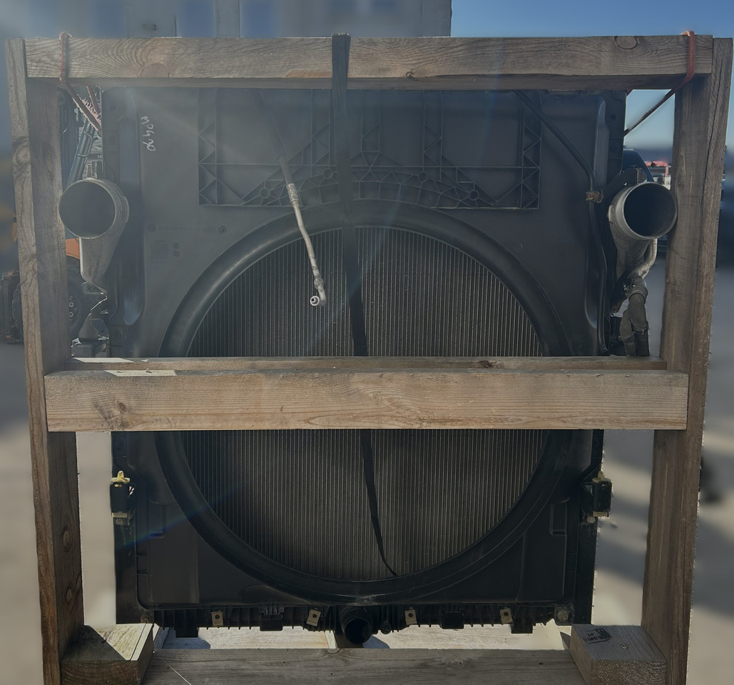 Mercedes ACTROS MP4 COOLERS SET - Radiatori: foto 3 Mercedes ACTROS MP4 COOLERS SET - Radiatori: foto 3