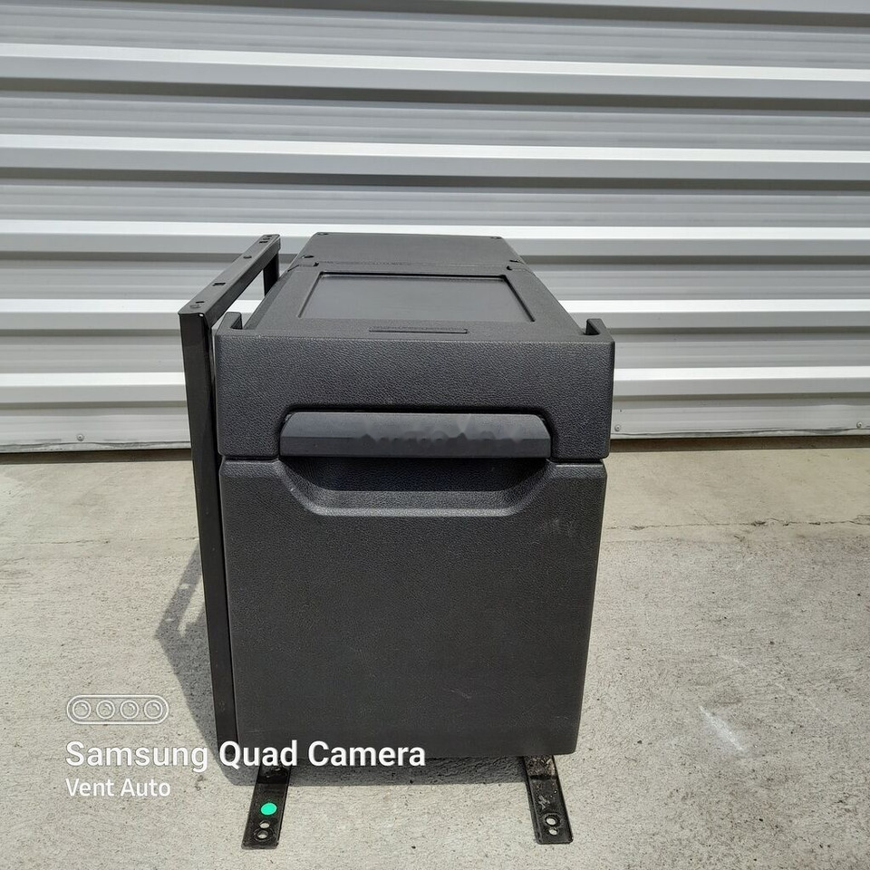 Mercedes-Benz ACTROS MP4 A9618406143 Mercedes-Benz A9618406143 - Kabina dhe interier për Kamioni: foto 1 Mercedes-Benz ACTROS MP4 A9618406143 Mercedes-Benz A9618406143 - Kabina dhe interier për Kamioni: foto 1