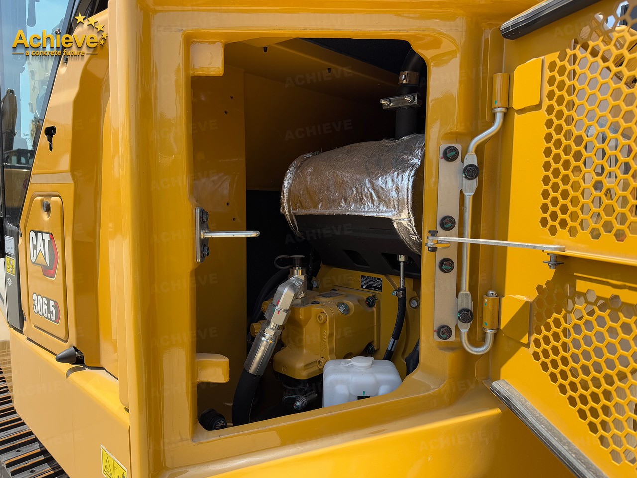 Ekskavator me zinxhirë CATERPILLAR CAT®2025 306.5 Mini Hydraulic Excavator UD 0.25 m³ 36.5/2400 kw/rpm C2.4T 105 L【ACHIEVE】 TOP CONDITION!!!: foto 16 Ekskavator me zinxhirë CATERPILLAR CAT®2025 306.5 Mini Hydraulic Excavator UD 0.25 m³ 36.5/2400 kw/rpm C2.4T 105 L【ACHIEVE】 TOP CONDITION!!!: foto 16