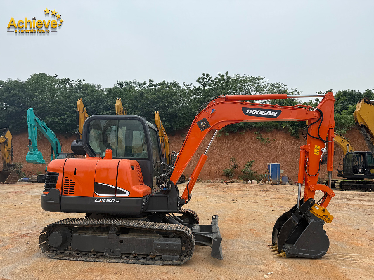 DOOSAN Diwanlun DX60-9 Excavator 38.9(52.1)/2100kW(HP) / rpm D24C 0.23m3 5700kg 4.2+2.8Ton 【ACHIEVE】 TOP CONDITION!!! - Ekskavator me zinxhirë: foto 4 DOOSAN Diwanlun DX60-9 Excavator 38.9(52.1)/2100kW(HP) / rpm D24C 0.23m3 5700kg 4.2+2.8Ton 【ACHIEVE】 TOP CONDITION!!! - Ekskavator me zinxhirë: foto 4