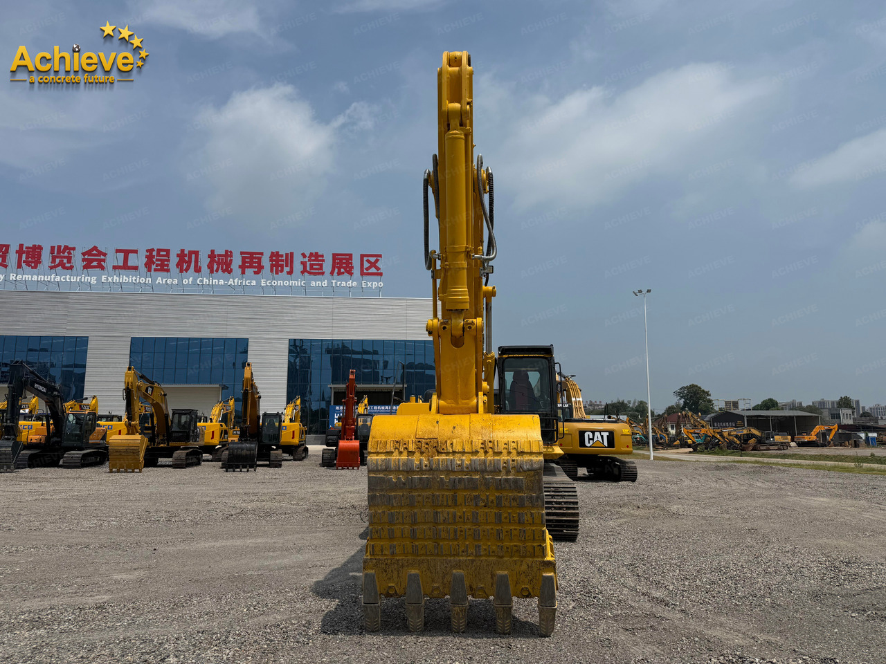 Komatsu hydraulic excavator PC300-8M0 187 /1950KW/rpm 1.4-2.0m³ 32000kg Remanufactured【ACHIEVE】 TOP CONDITION!!! - Ekskavator me zinxhirë: foto 4 Komatsu hydraulic excavator PC300-8M0 187 /1950KW/rpm 1.4-2.0m³ 32000kg Remanufactured【ACHIEVE】 TOP CONDITION!!! - Ekskavator me zinxhirë: foto 4