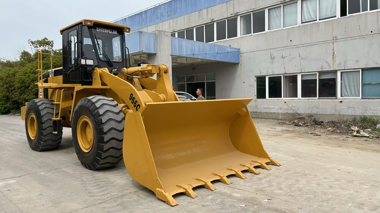 CATERPILLAR Used Cat 966G Wheel Loader – 7 Ton, 250 HP, 4.5m³ Bucket, 3176C Engine, 186 kW, 196 kN Breakout Force, Heavy-Duty - Fadrom me goma: foto 4 CATERPILLAR Used Cat 966G Wheel Loader – 7 Ton, 250 HP, 4.5m³ Bucket, 3176C Engine, 186 kW, 196 kN Breakout Force, Heavy-Duty - Fadrom me goma: foto 4