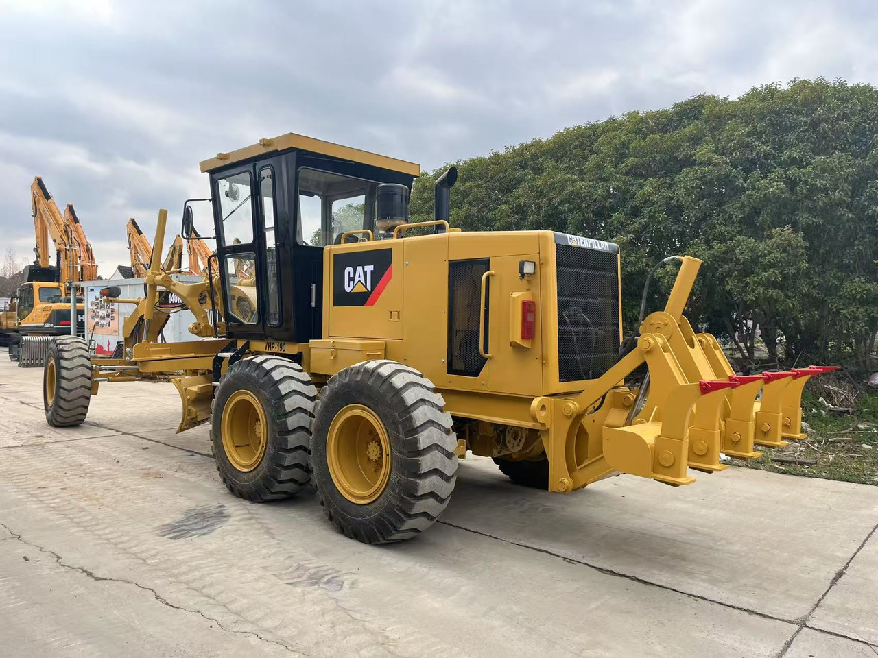 Caterpillar 140K Motor Grader Good Price Used Condition - Makinë niveluese: foto 4 Caterpillar 140K Motor Grader Good Price Used Condition - Makinë niveluese: foto 4