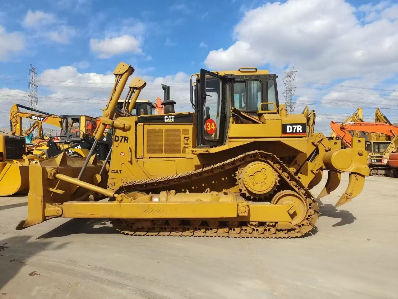 Caterpillar Secondhand Bulldozer CAT D7R Japan Origin Tracked Tractor - Buldozer: foto 3 Caterpillar Secondhand Bulldozer CAT D7R Japan Origin Tracked Tractor - Buldozer: foto 3
