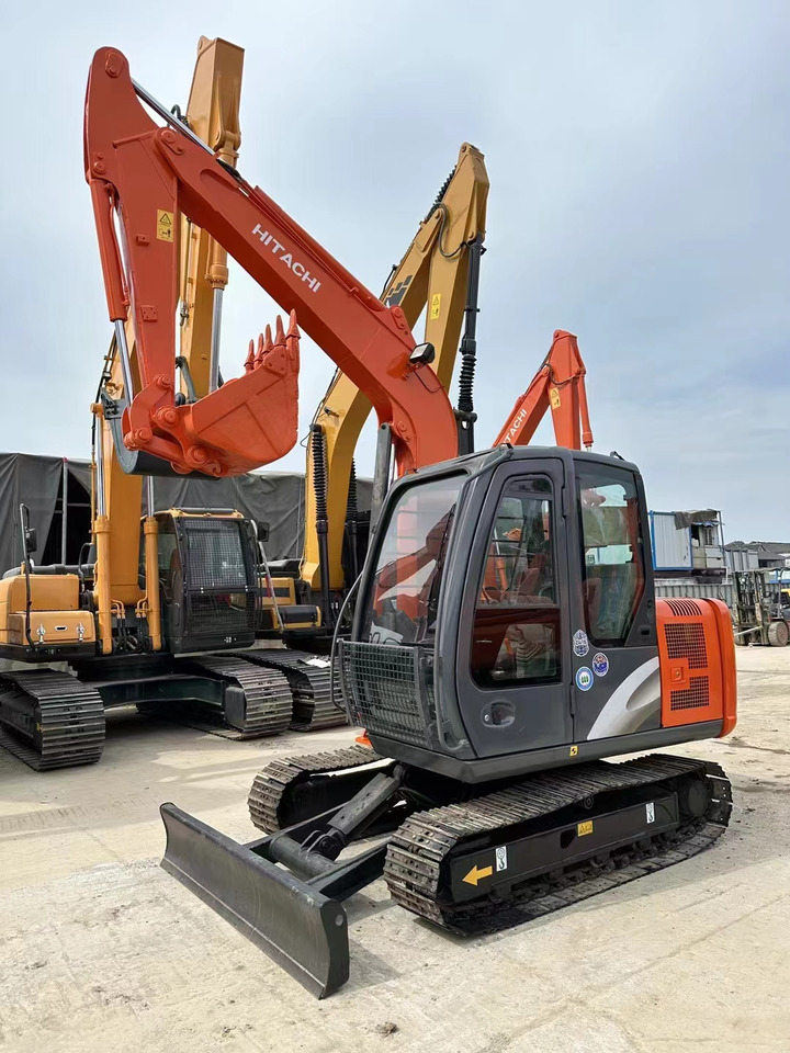 Hitachi ZX60 Mini Excavator Cheap Machine - Ekskavator me zinxhirë: foto 3 Hitachi ZX60 Mini Excavator Cheap Machine - Ekskavator me zinxhirë: foto 3
