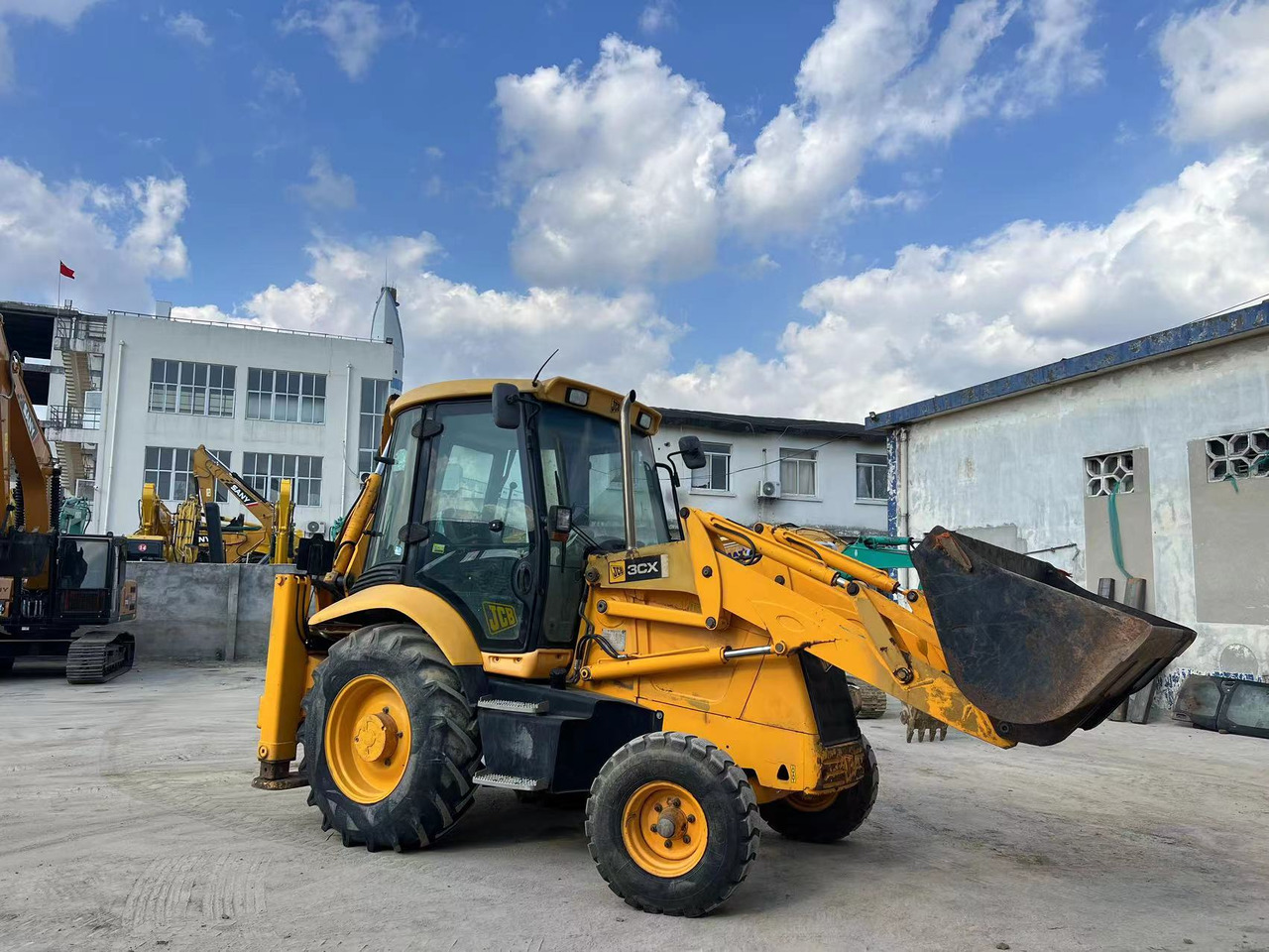 JCB 3CX Original Condition Used Backhoe Loader with Extendable Boom - Fadromë me shkarkim nga prapa: foto 4 JCB 3CX Original Condition Used Backhoe Loader with Extendable Boom - Fadromë me shkarkim nga prapa: foto 4