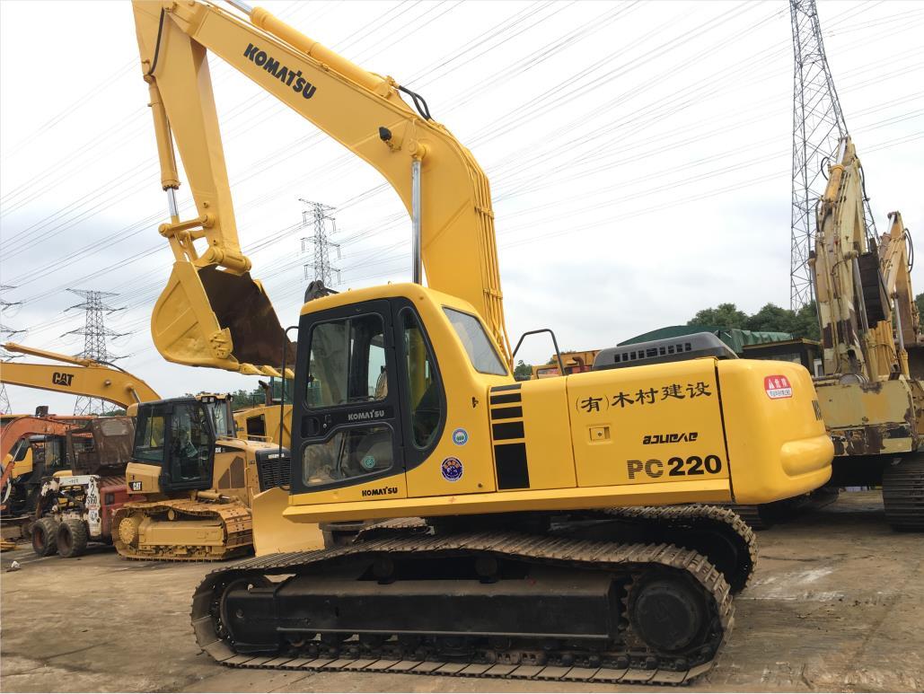 KOMATSU PC22 used excavator Japanese construction machine PC220-6 excavator - Ekskavator me zinxhirë: foto 4 KOMATSU PC22 used excavator Japanese construction machine PC220-6 excavator - Ekskavator me zinxhirë: foto 4