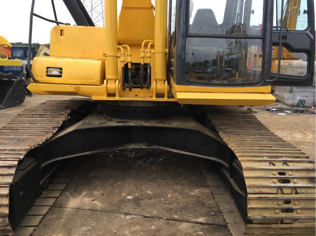 KOMATSU PC22 used excavator Japanese construction machine PC220-6 excavator - Ekskavator me zinxhirë: foto 5 KOMATSU PC22 used excavator Japanese construction machine PC220-6 excavator - Ekskavator me zinxhirë: foto 5