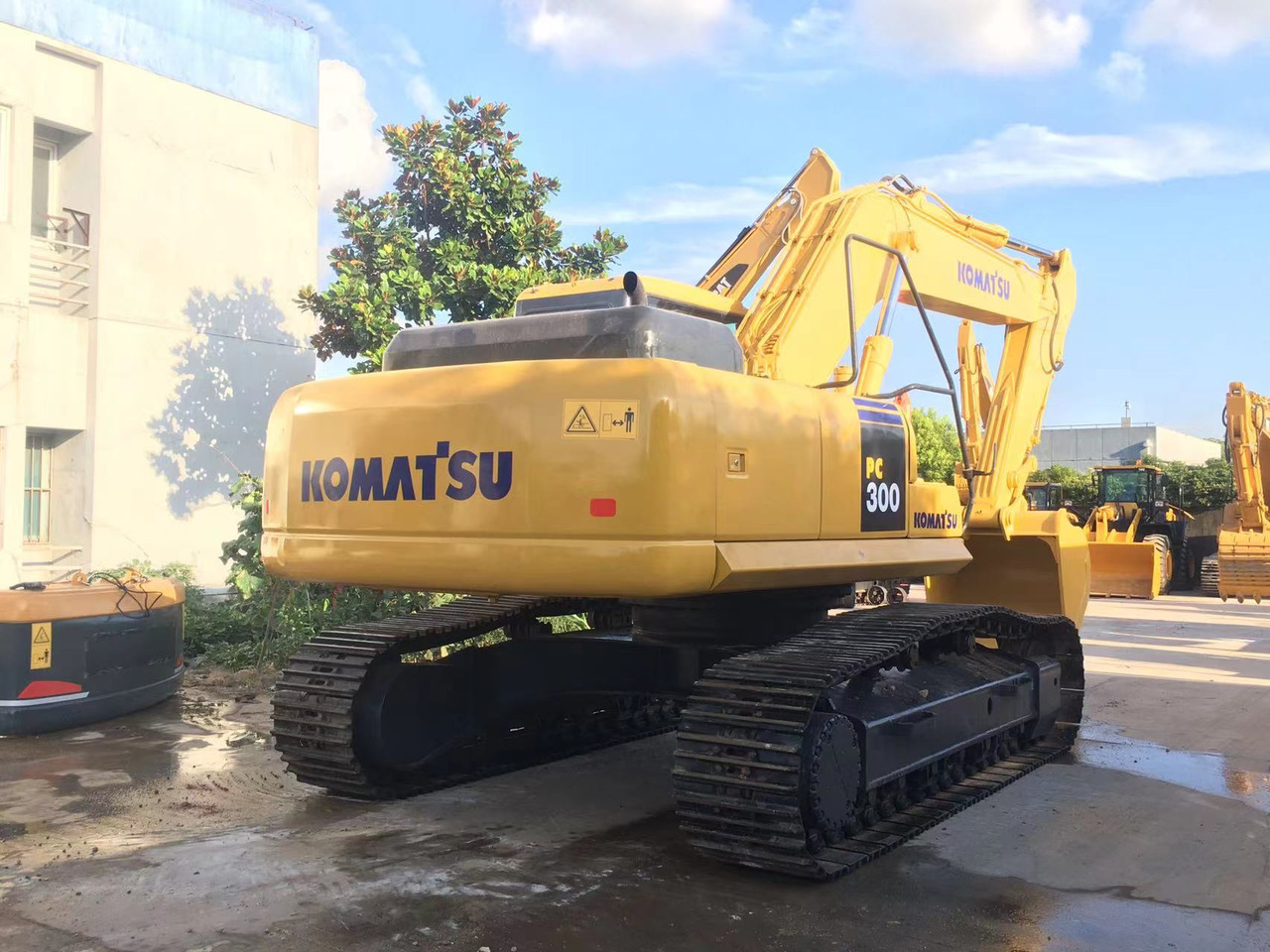 Komatsu PC300 Excavator Used Condition Construction Machine Made in Japan - Ekskavator me zinxhirë: foto 2 Komatsu PC300 Excavator Used Condition Construction Machine Made in Japan - Ekskavator me zinxhirë: foto 2