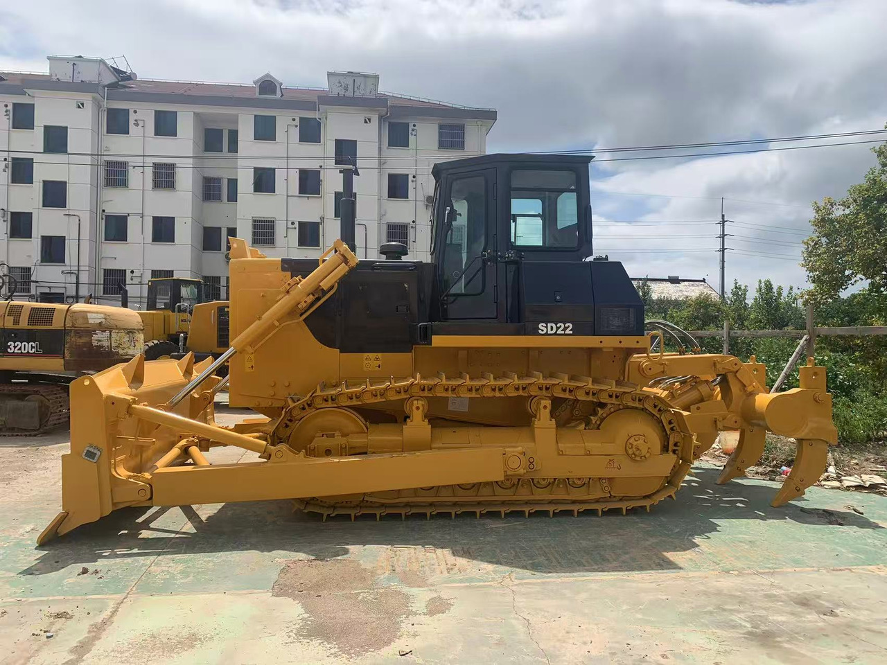 SHANTUI Bulldozer SD22, SD32, SD16 Secondhand Condition - Buldozer: foto 2 SHANTUI Bulldozer SD22, SD32, SD16 Secondhand Condition - Buldozer: foto 2