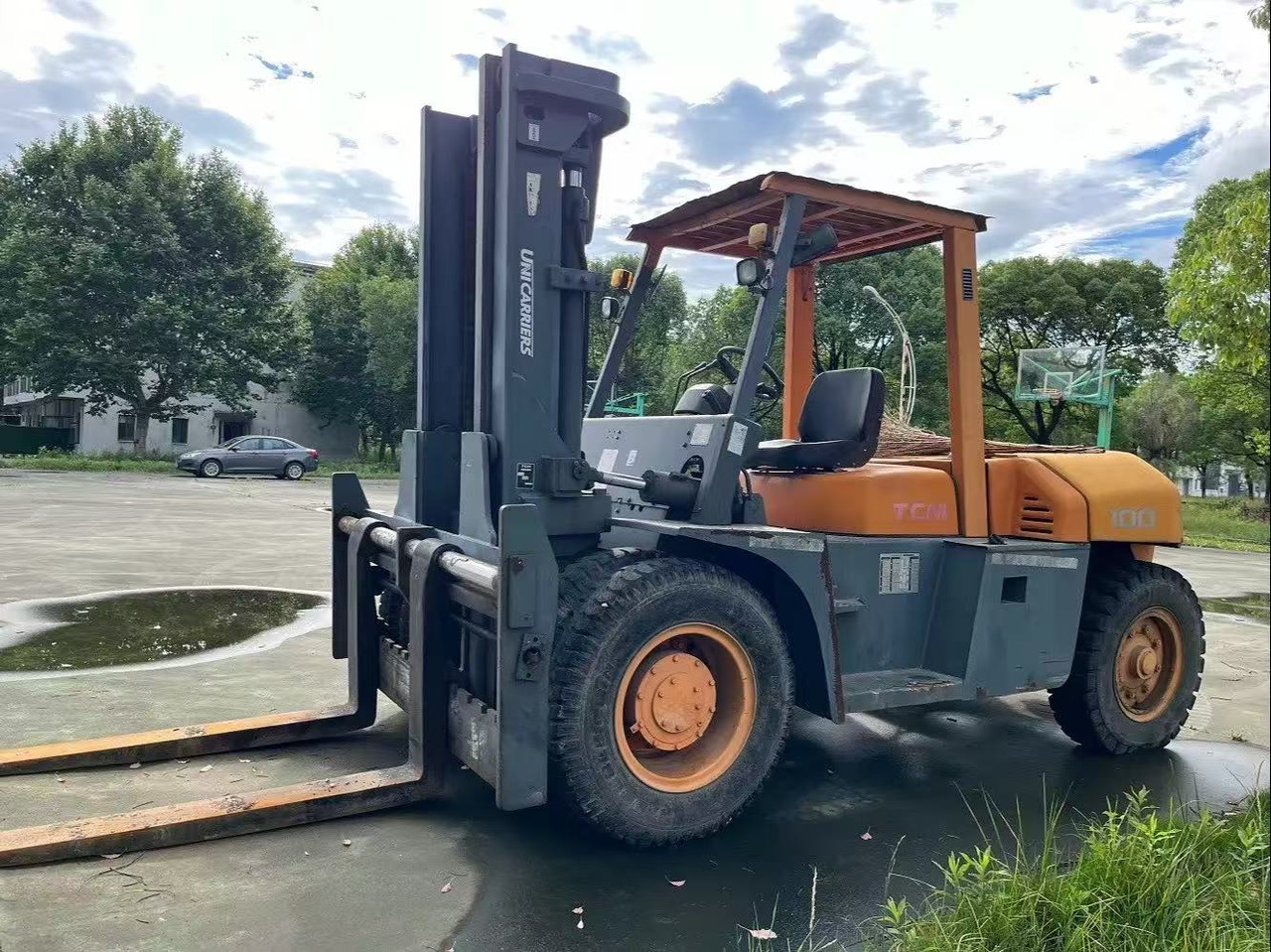 TCM FD100 Forklift Original Color 10 ton Forklift Truck - Pirun më naftë: foto 3 TCM FD100 Forklift Original Color 10 ton Forklift Truck - Pirun më naftë: foto 3