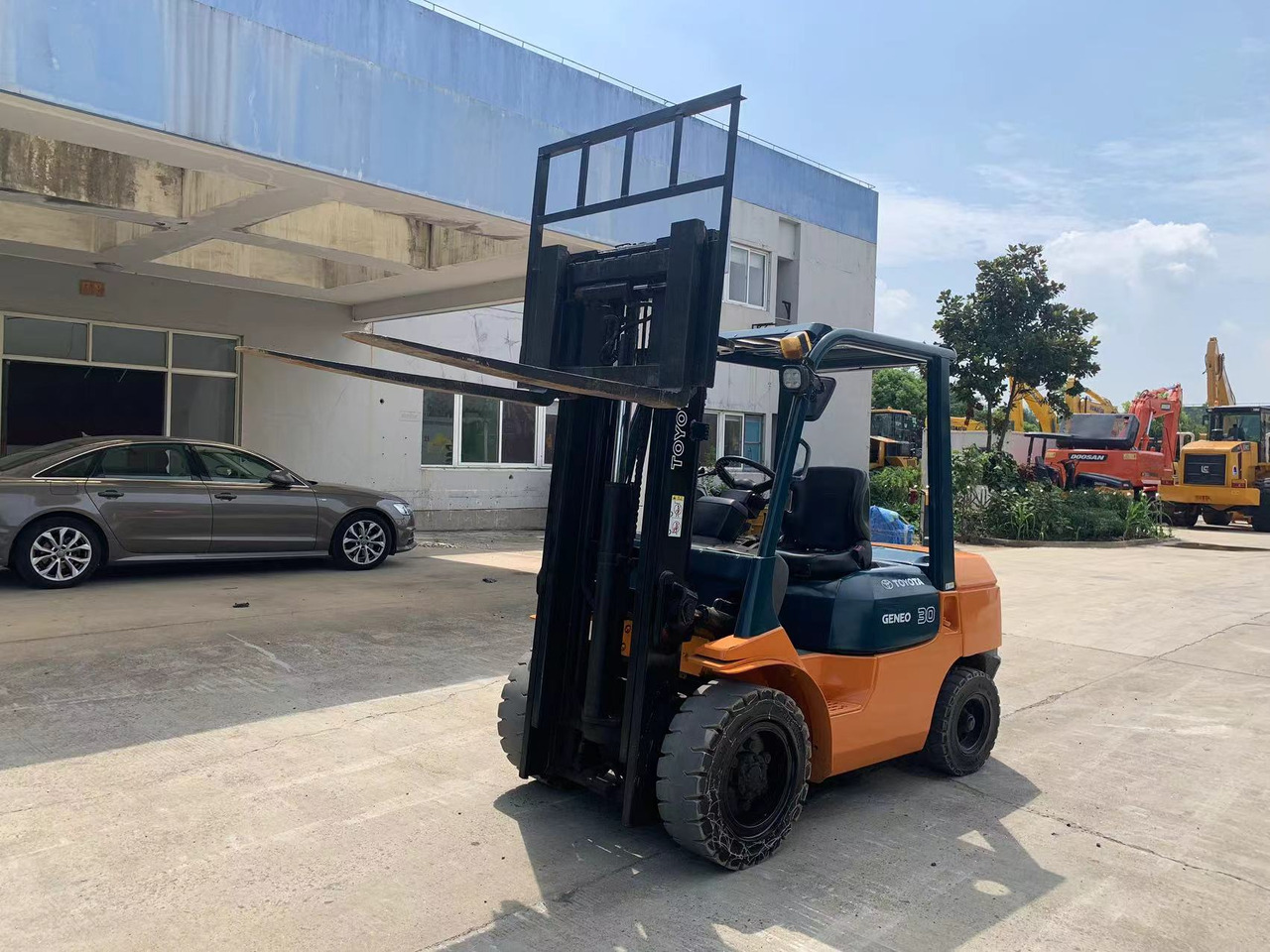 Toyota Forklift 3 ton Diesel Forklift FD30 with Side Shifter - Pirun më naftë: foto 5 Toyota Forklift 3 ton Diesel Forklift FD30 with Side Shifter - Pirun më naftë: foto 5