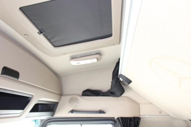 Mercedes-Benz Actros 1863LS NEUZUSTAND - Gjysmë-kamion: foto 2 Mercedes-Benz Actros 1863LS NEUZUSTAND - Gjysmë-kamion: foto 2