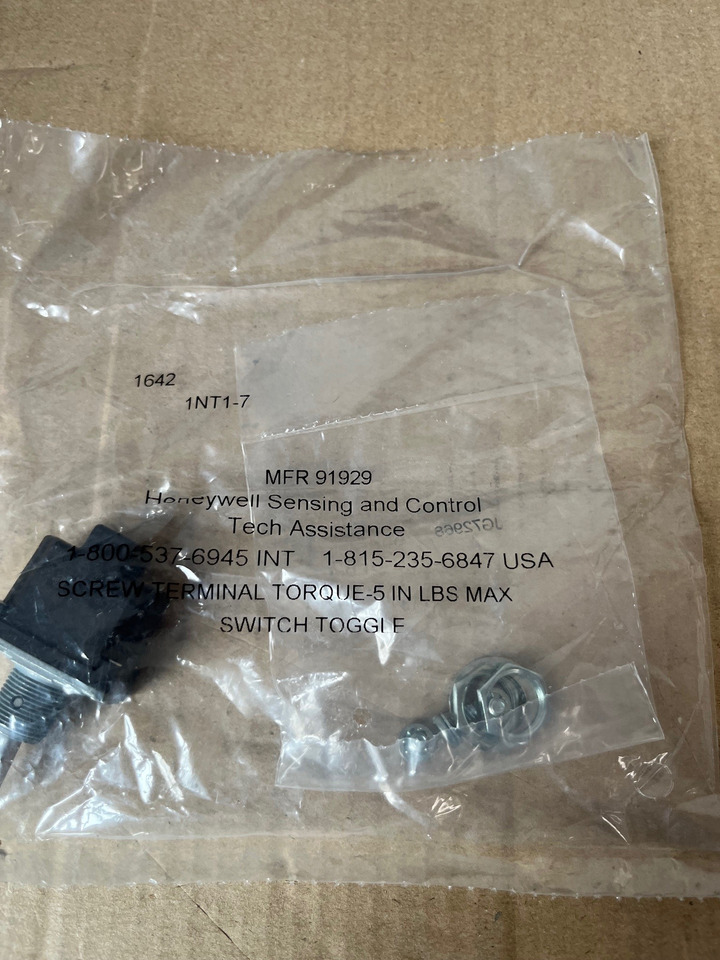 Honeywell switches 1NT1-3 1NT1-4 1NT1-6 1NT1-7 2NT1-3 2NT1-10 2TL1-6 - Pjesë këmbimi për Makineri ndërtimi: foto 5 Honeywell switches 1NT1-3 1NT1-4 1NT1-6 1NT1-7 2NT1-3 2NT1-10 2TL1-6 - Pjesë këmbimi për Makineri ndërtimi: foto 5
