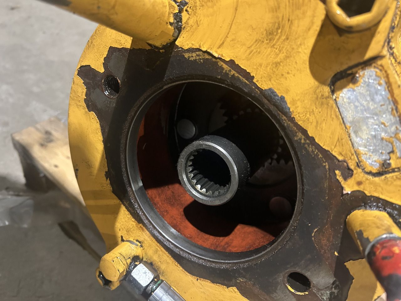 LIEBHERR R914 R924 - Motor rrotullues për Ekskavator: foto 4 LIEBHERR R914 R924 - Motor rrotullues për Ekskavator: foto 4