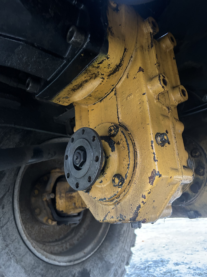 Liebherr L514 - Kutia e marsheve për Fadrom me goma: foto 3 Liebherr L514 - Kutia e marsheve për Fadrom me goma: foto 3