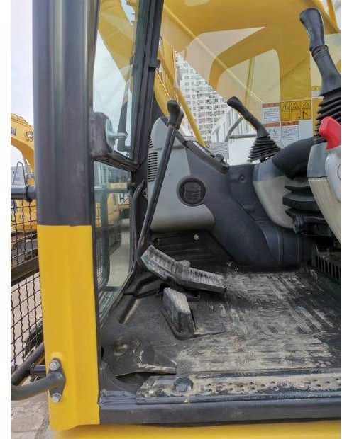 2020 Komatsu PC240LC-8 - Ekskavator me zinxhirë: foto 5 2020 Komatsu PC240LC-8 - Ekskavator me zinxhirë: foto 5