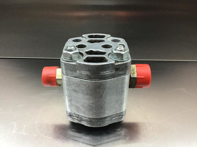 Bosch Gear Pump - Pompa hidraulike: foto 2 Bosch Gear Pump - Pompa hidraulike: foto 2