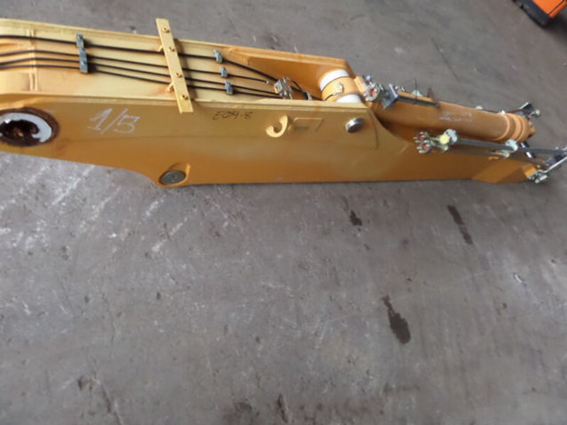 Liebherr Adjustable Boom - Trupi dhe të jashtme: foto 1 Liebherr Adjustable Boom - Trupi dhe të jashtme: foto 1