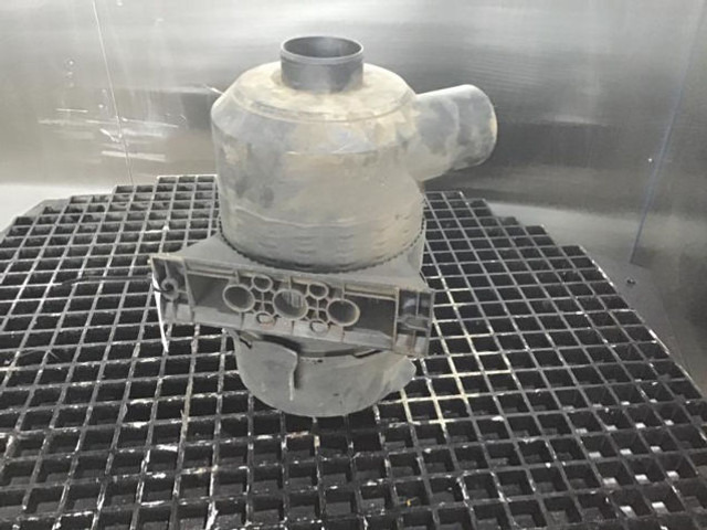 Liebherr Air Filter - Sistemi i marrjes së ajrit: foto 5 Liebherr Air Filter - Sistemi i marrjes së ajrit: foto 5