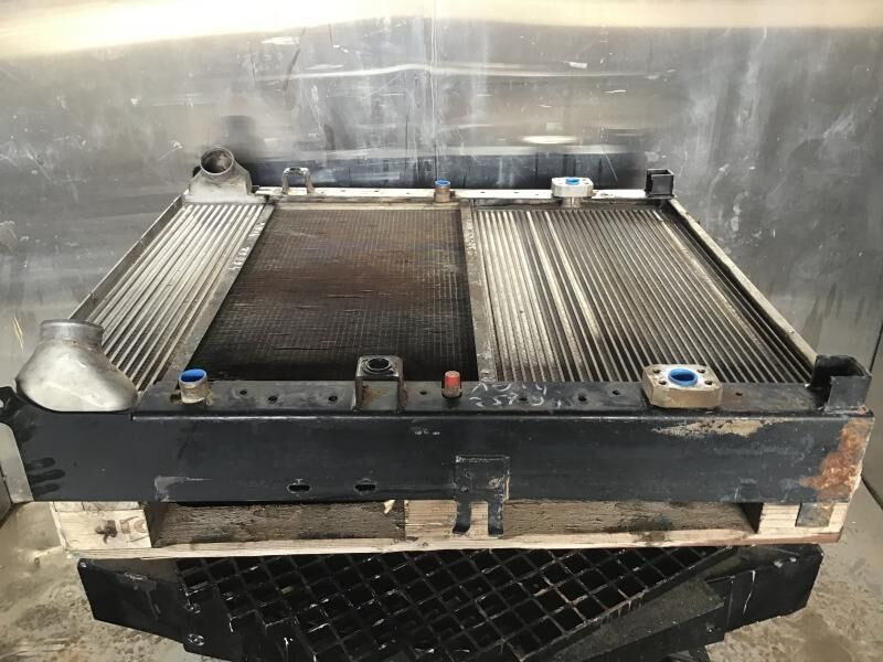 Liebherr Combined Radiator - Radiatori: foto 1 Liebherr Combined Radiator - Radiatori: foto 1