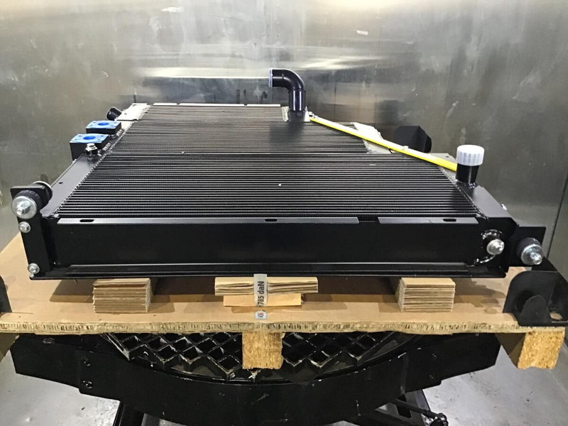 Liebherr Combined Radiator - Radiatori: foto 1 Liebherr Combined Radiator - Radiatori: foto 1