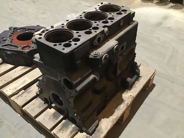 Liebherr Crankcase - Karteri: foto 1 Liebherr Crankcase - Karteri: foto 1