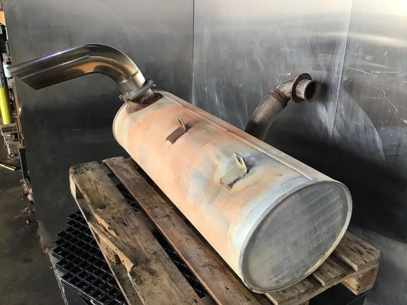 Liebherr Exhaust Silencer - Zhurmëmbytësi: foto 2 Liebherr Exhaust Silencer - Zhurmëmbytësi: foto 2