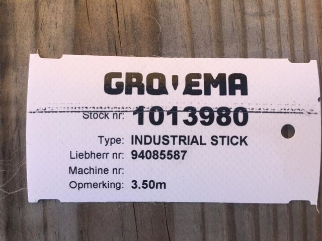 Liebherr Industrial Stick - Trupi dhe të jashtme: foto 4 Liebherr Industrial Stick - Trupi dhe të jashtme: foto 4