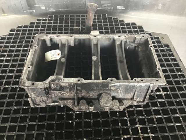 Liebherr Oil Sump - Filtri i vajit: foto 1 Liebherr Oil Sump - Filtri i vajit: foto 1