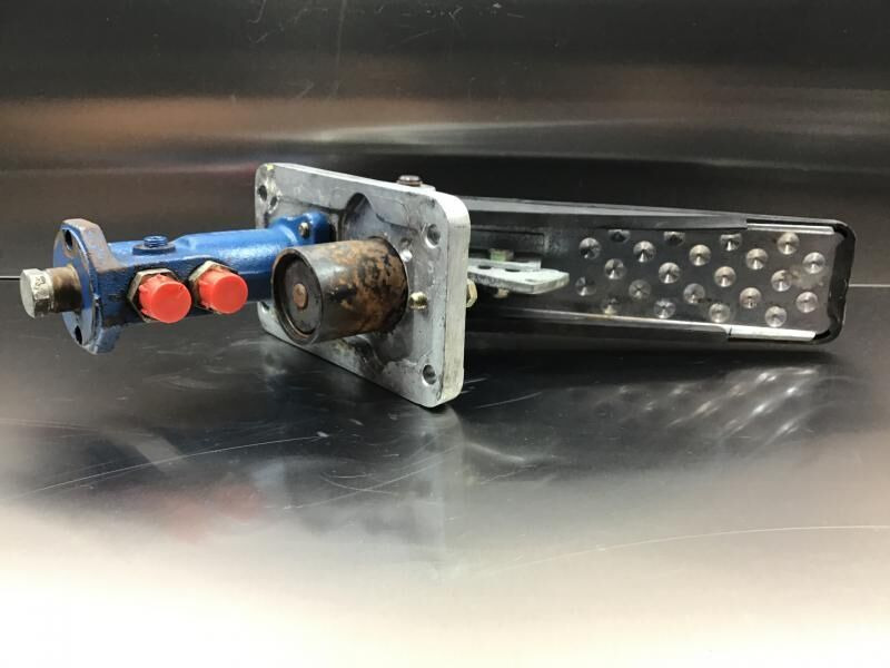 Liebherr Pilot Control Unit - Pedali: foto 2 Liebherr Pilot Control Unit - Pedali: foto 2