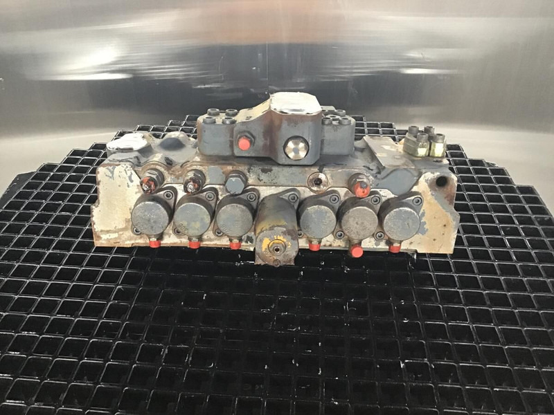 Liebherr R902 Li / R912HDSL - Sistemi hidraulik: foto 1 Liebherr R902 Li / R912HDSL - Sistemi hidraulik: foto 1