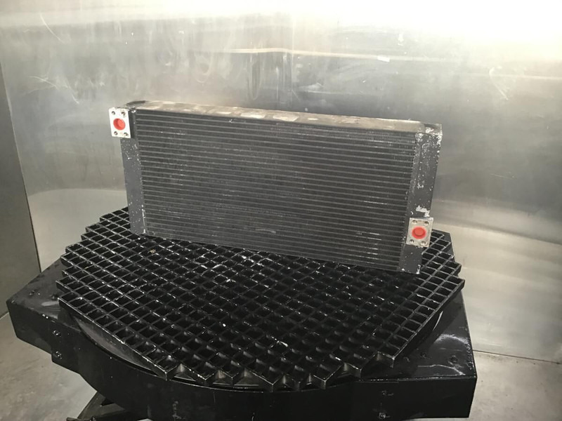 Liebherr R904 / A904 Li - Ftohës vaji: foto 3 Liebherr R904 / A904 Li - Ftohës vaji: foto 3