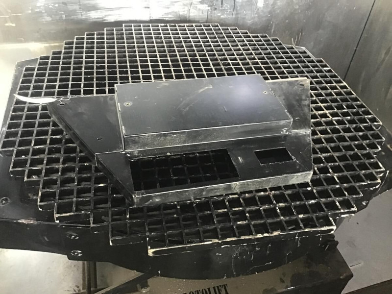 Liebherr R914HDSL - Kabina dhe interier: foto 2 Liebherr R914HDSL - Kabina dhe interier: foto 2