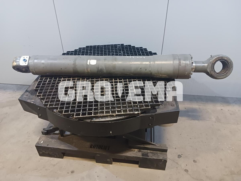 Liebherr R922 LC / R922 NLC / R922 SLC / R922 XLC - Cilindri hidraulik: foto 1 Liebherr R922 LC / R922 NLC / R922 SLC / R922 XLC - Cilindri hidraulik: foto 1